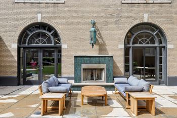 Outdoor firepit patio
